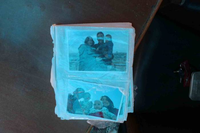 Kızının Hatıralarını Ararken, Arkadaşının Fotoğraflarını Buldu