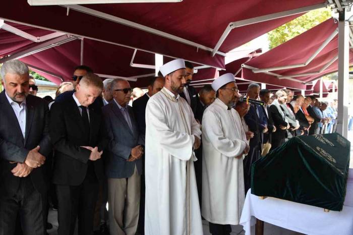 Prof. Dr. Mustafa Sabri Küçükaşçı Son Yolculuğuna Uğurlandı