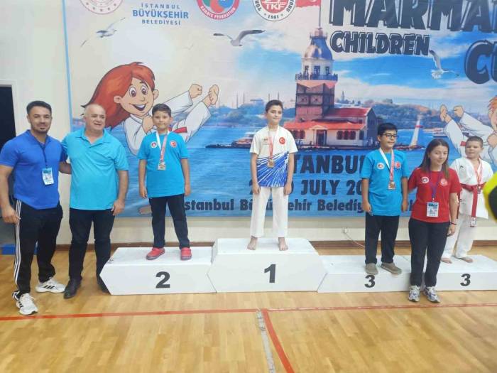 Aydınlı Sporcular Şampiyonaya Damga Vurdu