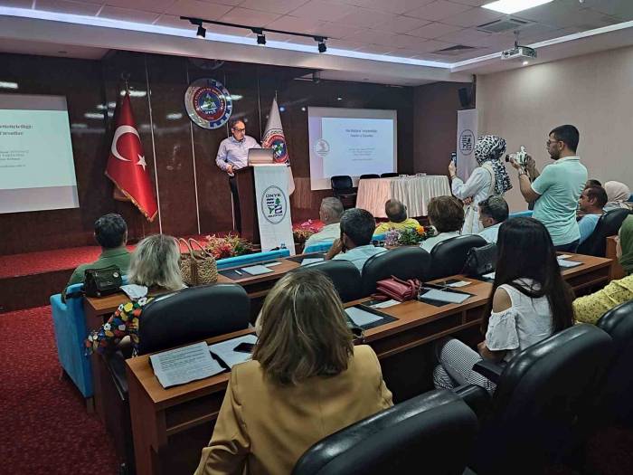 Ünye’de Süs Bitkileri Yetiştiriciliği Ve Islahı Konuşuldu