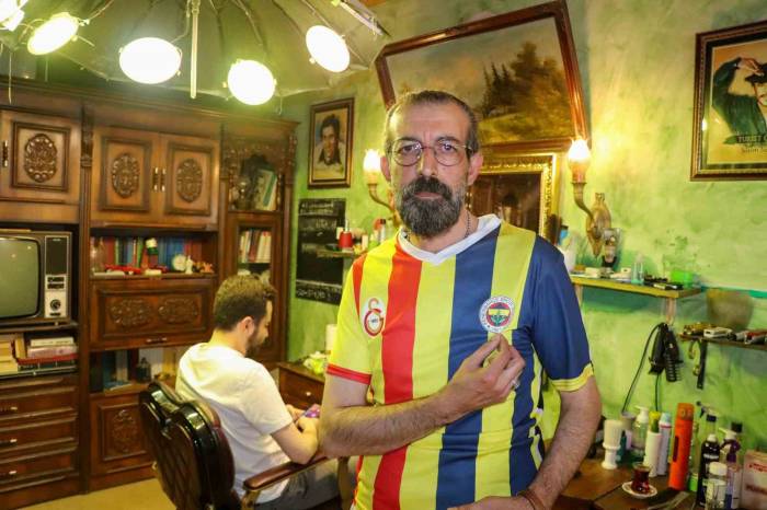 Giydiği Forma Dört Takımın Taraftarını Da Mutlu Ediyor