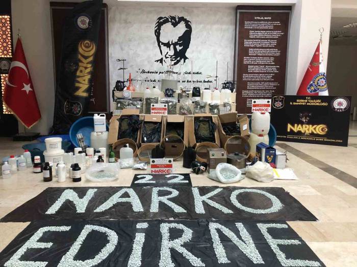 Uyuşturucu İmalathanesine Operasyon: 2 Ton 200 Kilo Uyuşturucu Hammaddesi Ele Geçirildi