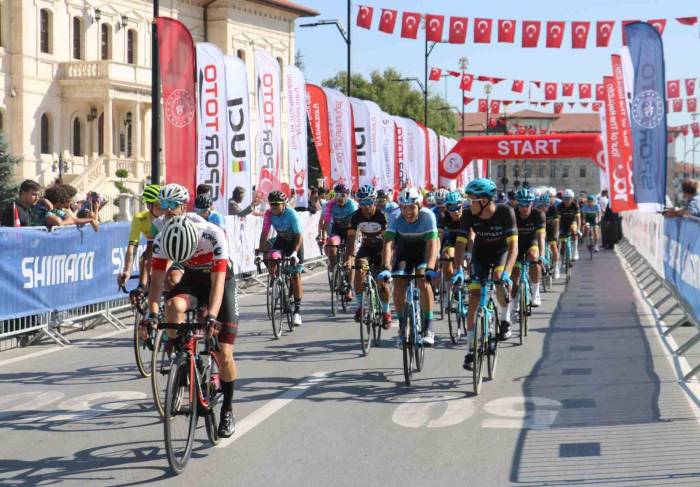 100. Yıl Cumhuriyet Bisiklet Turu Başladı