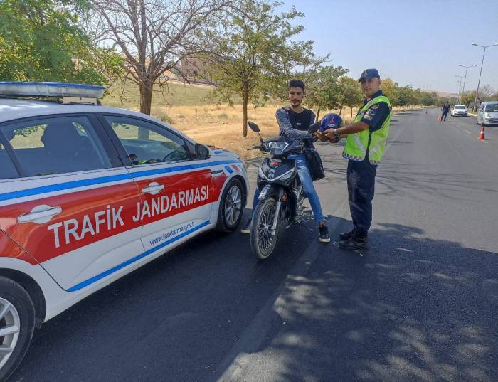 Gaziantep’te Motosiklet Sürücülerine Sıkı Takip