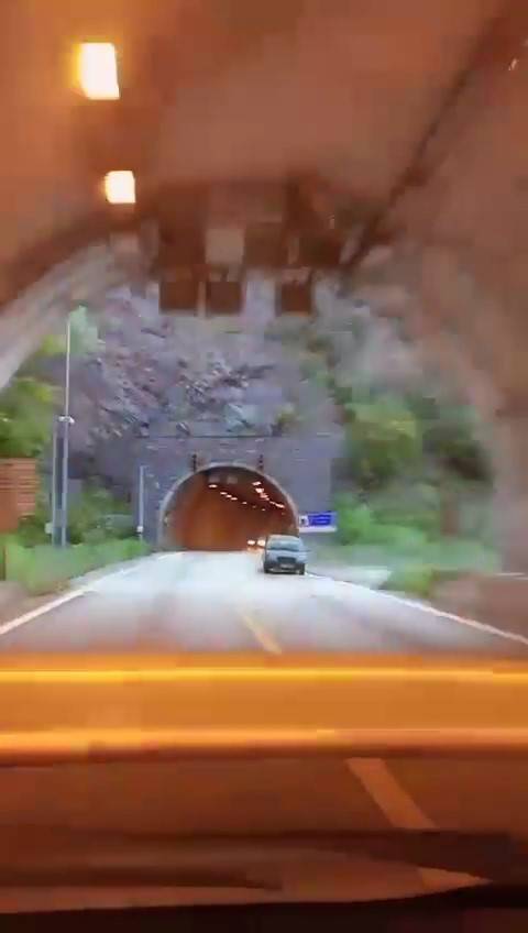 Tünellerde Şerit Değiştirerek Trafiği Tehlikeye Atan Sürücüye Bin 387 Lira Ceza