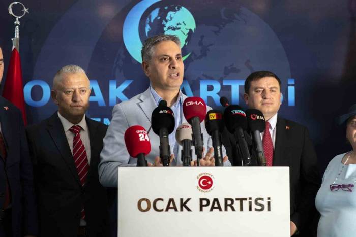 İyi Parti’den İstifa Eden Çankaya İlçe Başkan Yardımcıları, Ocak Partisi’ne Katıldı