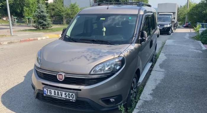 Park Halindeki Hafif Ticari Araç Kurşunlandı