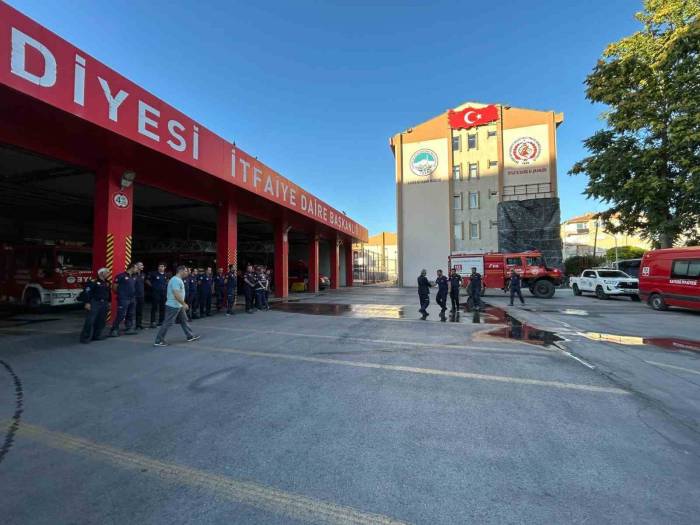 Antalya’daki Yangınlarda Canla Başla Görev Yapan Kayseri İtfaiyesi Kente Döndü