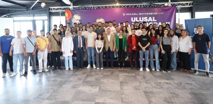 Başkan Büyükakın’dan Gençlere: “ideallerinizden Asla Vazgeçmeyin”