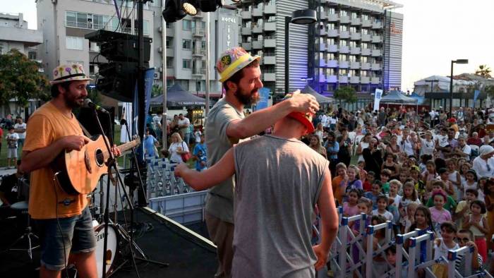 Kuşadalı Minikler Şubadap Çocuk İle Gönüllerince Eğlendi