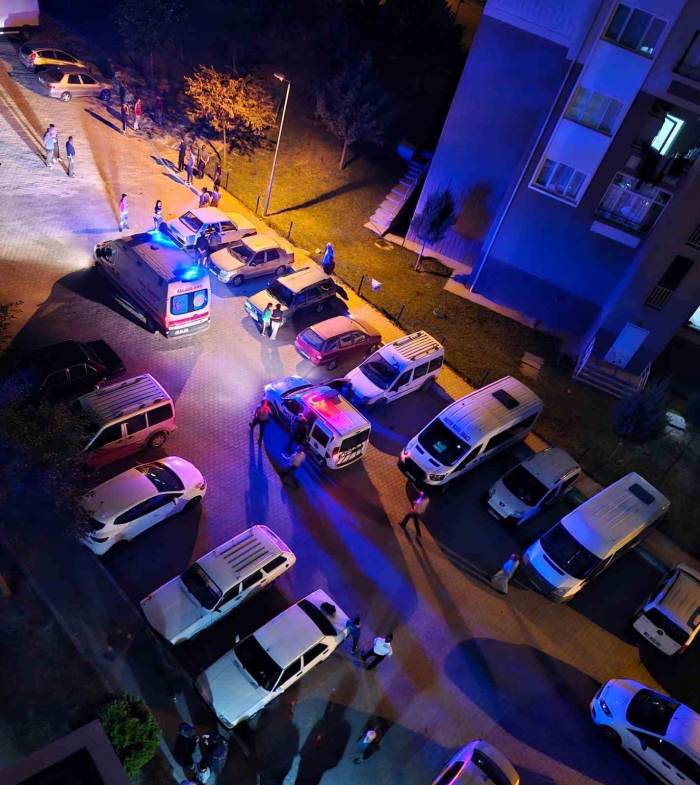 Tartışma Sokak Kavgasına Döndü