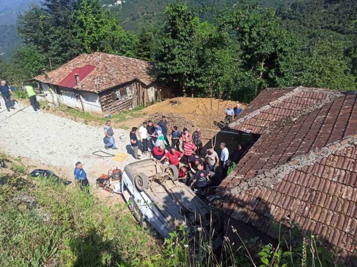 Ordu’da Otomobil Şarampole Devrildi: 3 Ölü, 2 Yaralı