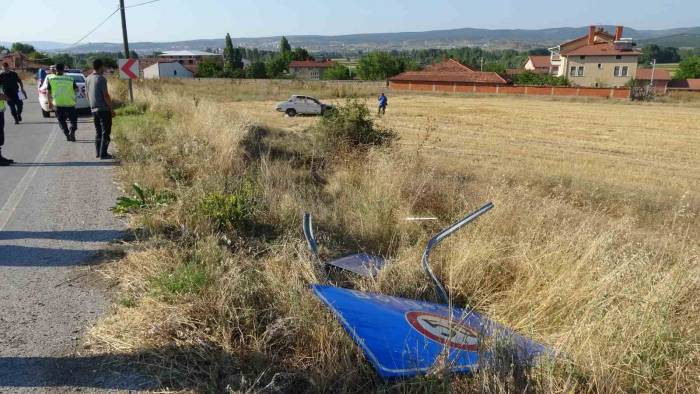 Tavşanlı’da Trafik Kazası: 2 Yaralı