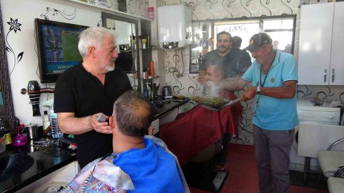 Yozgat’ta Esnaf Nazardan Korumak Ve İşlerinin İyiye Gitmesi İçin Üzerlik Otu Tüttürdü