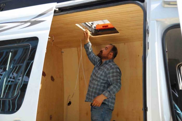 Depremden Sonra Taleplere Yetişemiyorlar