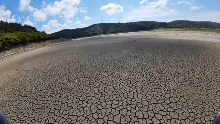 İstanbul’da Kuraklığın Boyutu Havadan Çekilen Görüntülerle Ortaya Çıktı