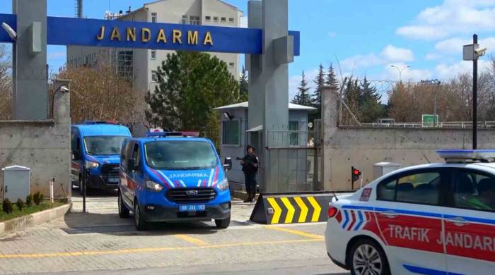 Kenevir Ekimi Ve Uyuşturucu Ticaretine Jandarma Darbesi
