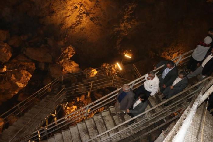 Ziyaretçi Akınına Uğruyor