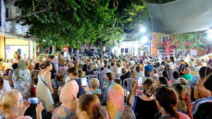 Büyükşehir’den Güzelçamlı’da Yaz Konseri