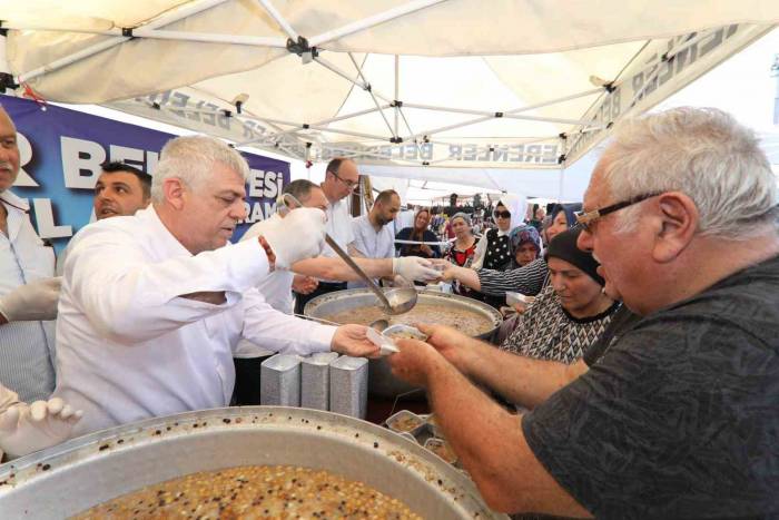 Erenler’de Aşure İkramı