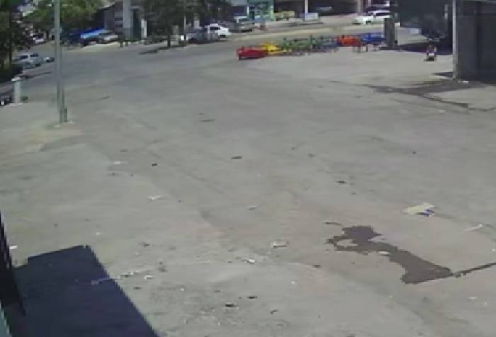 Otomobilin Çarptığı Motosikletli Hayatını Kaybetti