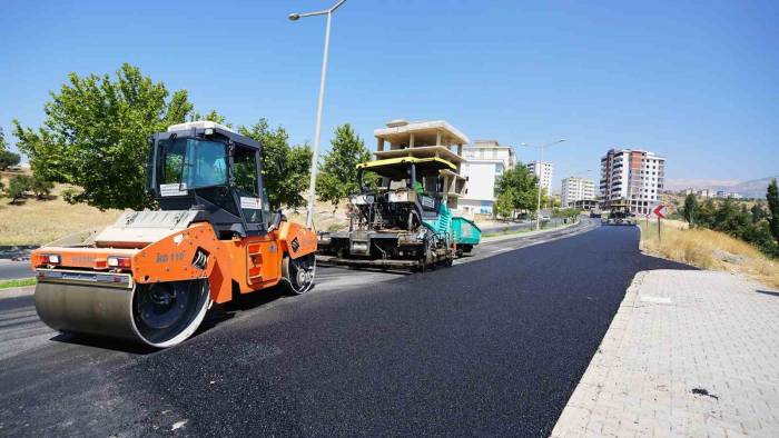 Kahramanmaraş Büyükşehir, Adil Erdem Bayazıt Bulvarı’nı Yeniliyor