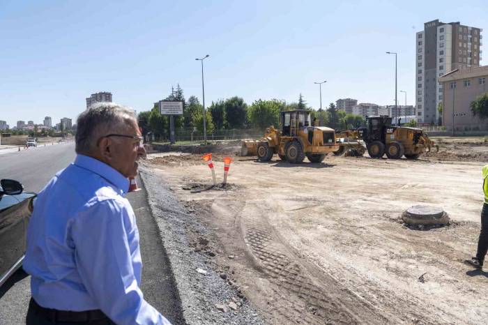Başkan Büyükkılıç, Mustafa Şimşek Bulvarı’nı Malatya Yoluna Bağlayacak Yolu İnceledi