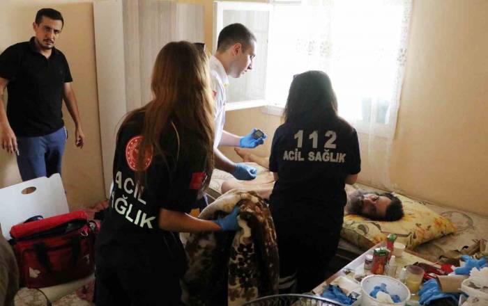 Babasını Çöp Evde Ölüme Terk Edilmiş Halde Buldu