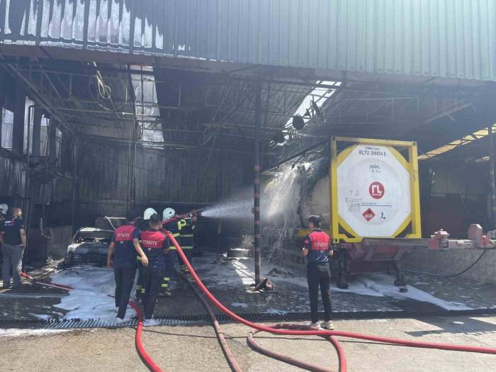 Osmaniye’de Tanker Patlaması Sonrası Çıkan Yangın Tamamen Söndürüldü