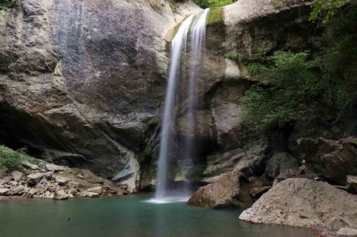 Bu Güzelliği Görebilmek İçin Kilometrelerce Yol Yürüyorlar