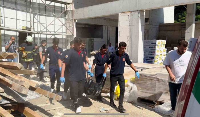 İnşaat İşçisi Çalıştığı İnşaatın Asansör Boşluğunda Ölü Bulundu