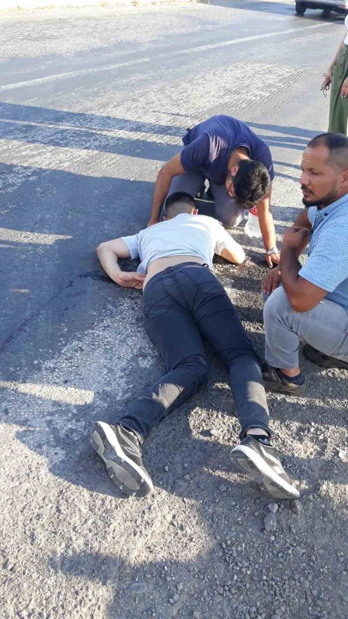 Motosikletten Düşen Sürücü Yaralandı