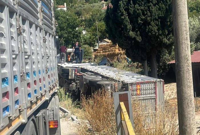 Söke’de Devrilen Tırın Şoförü Hayatını Kaybetti