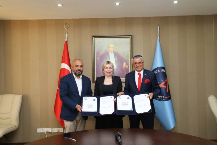 Kemer’de Eğitim İçin Güç Birliği