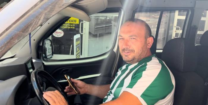 Aldığı Araç Kabusu Olmuştu: Mahkemeyi Kazanınca Mutluluktan Şarkı Söyledi