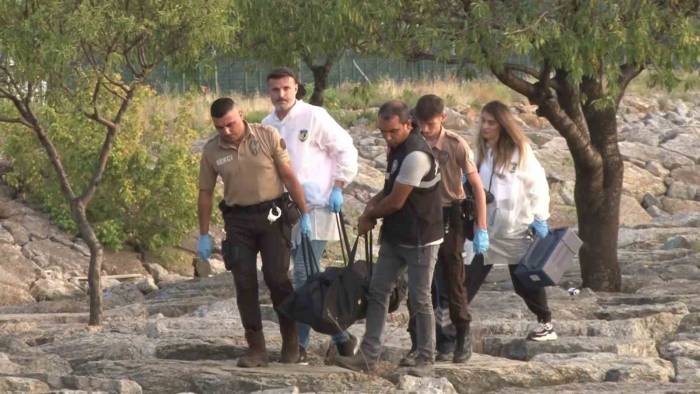 Pendik’te Yabancı Uyruklu Genç Girdiği Denizde Boğularak Hayatını Kaybetti