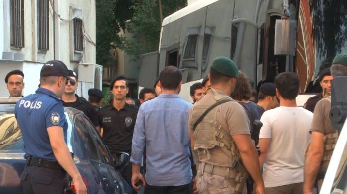 Esenyurt’ta Tekel Bayisi Baskınında 3 Şüpheli Daha Tutukladı