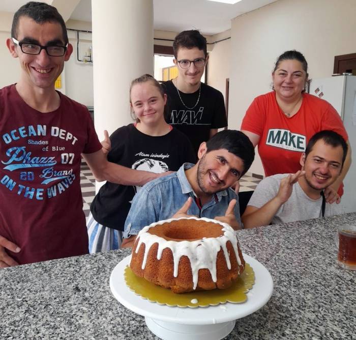 Özel Bireyler Hem Üretiyor Hem Kazanıyor