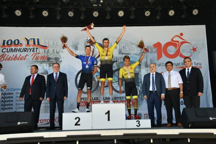 100. Yıl Cumhuriyet Bisiklet Turu’nun Havza-samsun Etabı Tamamlandı