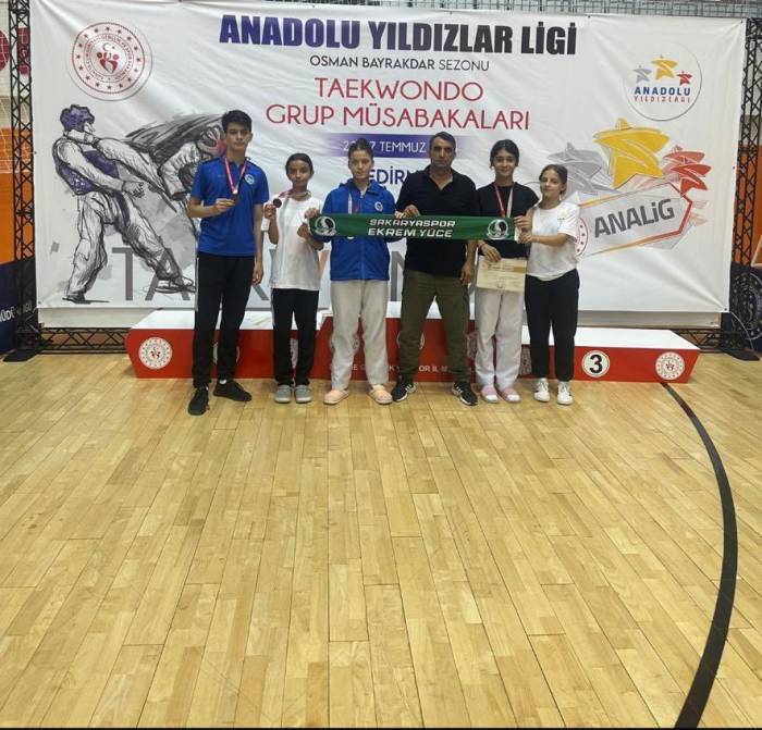 Sakarya Büyükşehir’in Taekwondo Sporcuları Yarı Finalde