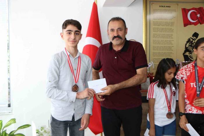 Siirtli Sporculardan Büyük Başarı