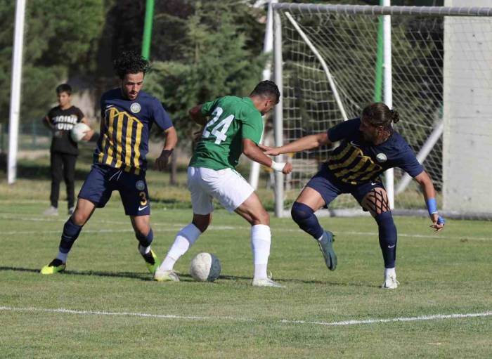 Hazırlık Maçı: Kırşehirspor: 1 Talasgücü Belediyespor: 2