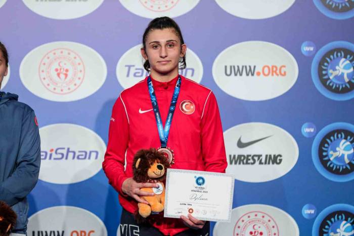 Elmira Yasin, Bronz Madalyanın Sahibi Oldu