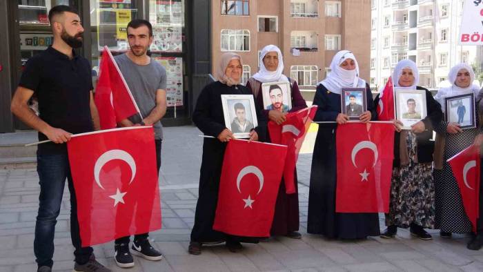 Vanlı Ailelerin Evlat Nöbeti 62’nci Haftasına Girdi