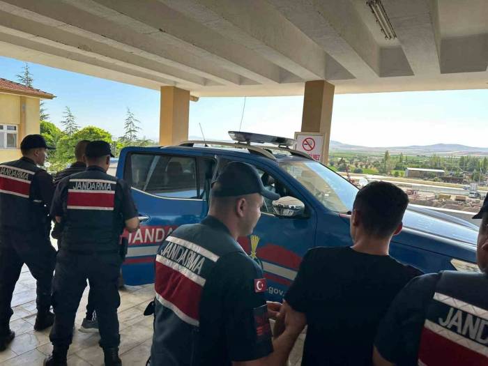 Bir Çok İlçede Motosiklet Çalan Şahısları Bolvadin’de Jandarma Yakaladı
