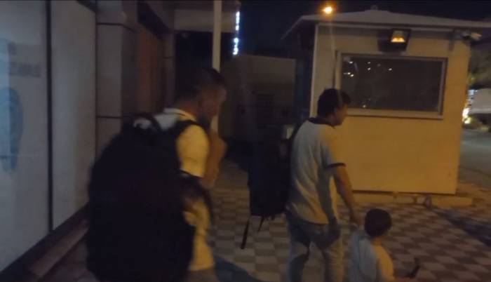 Çanakkale’de 55 Kaçak Göçmen İle 5 Göçmen Kaçakçısı Şüphelisi Yakalandı