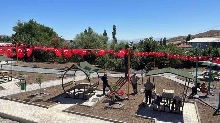 Türkiye’de Bir İlk: 200 Nüfuslu Köye Millet Bahçesi Yaptılar