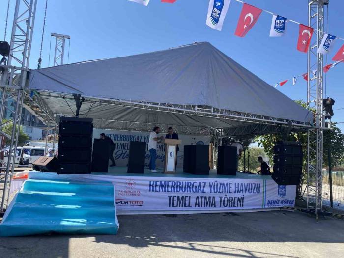 Eyüpsultan’da 3. Yüzme Havuzunun Temeli Düzenlenen Törenle Atıldı