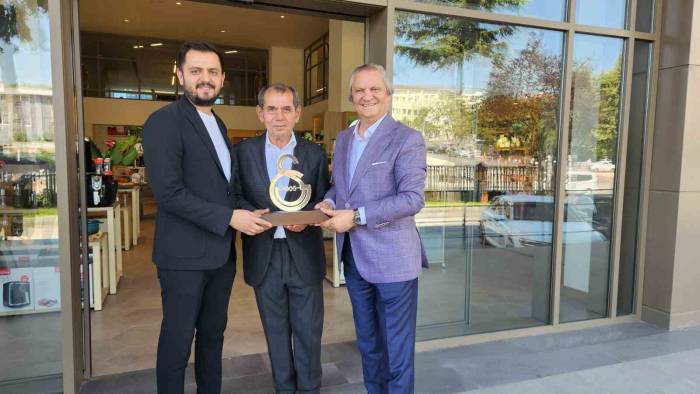 Dursun Özbek: “benim Görevim, Galatasaray Ailesini Bir Araya Getirmek”