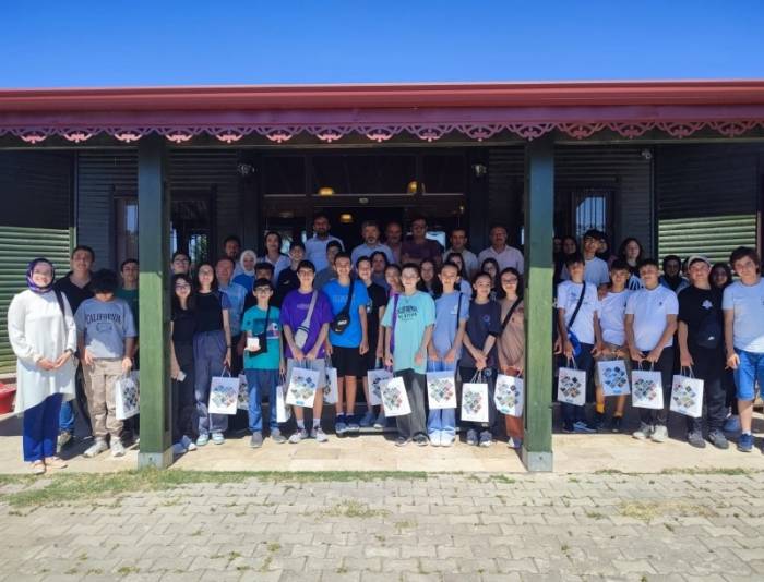 Gediz’de Başarılı Öğrenciler Ödüllendirildi